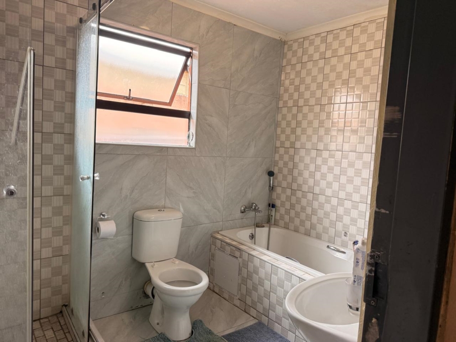 3 Bedroom Property for Sale in Tlhabane West North West